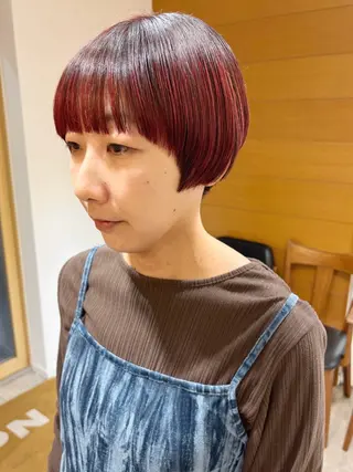 ショート カラー 齋藤 咲のヘアスタイル