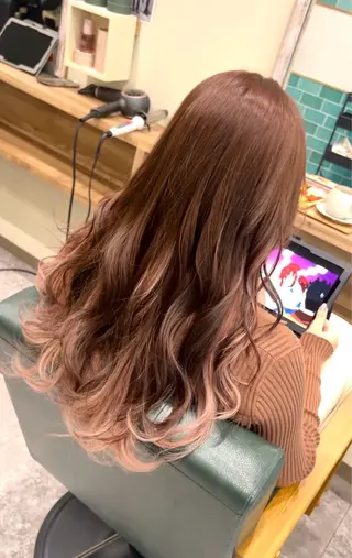 ロング ブリーチ/ストレート ダブルカラーtetoのヘアスタイル