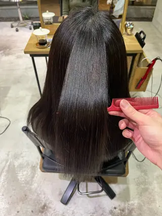 パーマ yuto /ブリーチ /艶カラー/縮毛矯正のヘアスタイル