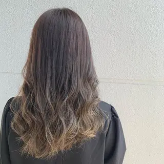 セミロング 佐々木 優衣のヘアスタイル