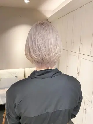 ショート カラー laff 新宿所属・ボブ/ケアパーマ/ レイヤー/縮毛矯正のヘアスタイル