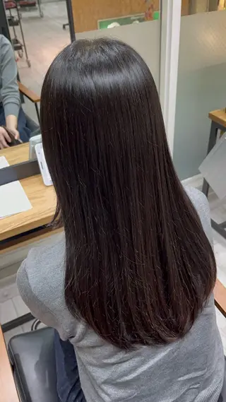 ロング アイバ シュンのヘアスタイル