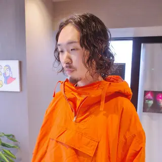 ミディアム ヨシカワ タツキのヘアスタイル