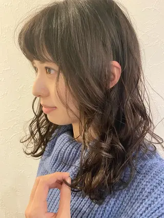 セミロング カラー m ā l o. マァロのヘアスタイル