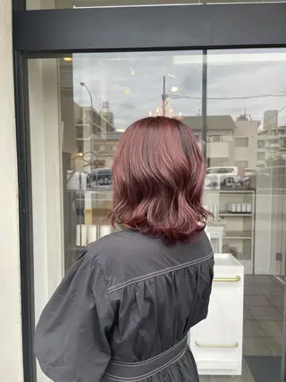 ミディアム 香山 葵のヘアスタイル