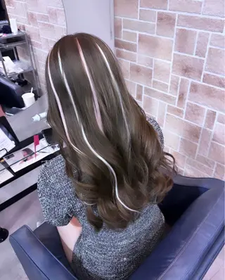 ロング ハイトーンカラー / kureaのヘアスタイル