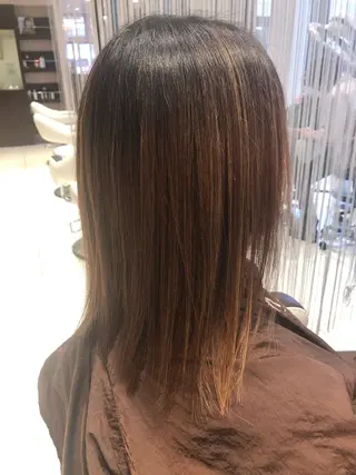 ミディアム EARTH長岡 🌼渡辺まい🌼のヘアスタイル