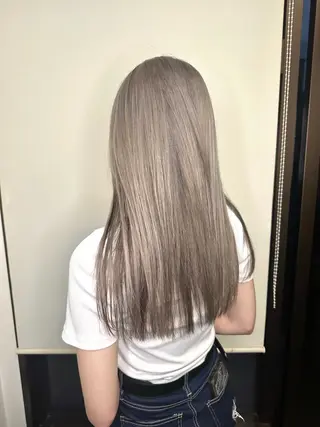 ロング カラー peg.hair所属・ブリーチカラー🫧 森　凪沙のヘアスタイル