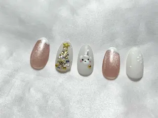 ミディアム ビューティーフル Aのネイルデザイン