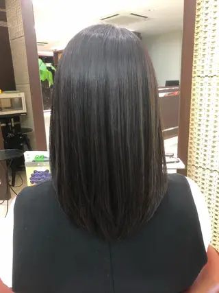 セミロング 小林 伊織のヘアスタイル