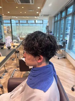 ショート パーマ メンズ メンズ特化/ センターパート/八谷のヘアスタイル