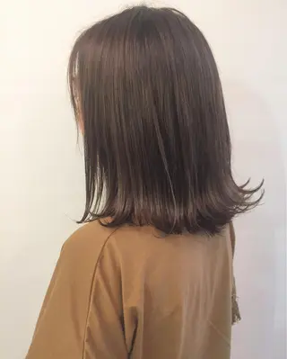 セミロング カラー 齋藤 咲のヘアスタイル