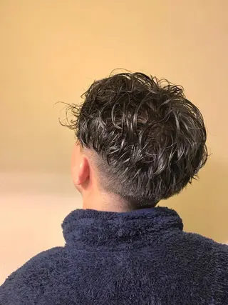 ミディアム パーマ メンズ HIROGINZA ヒロ銀座 青山所属・マツオ リュウホウ🐉のヘアスタイル