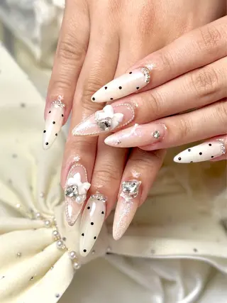 ネイル ルシイ🎀新宿長さ 出しパーツ専門店のネイルデザイン