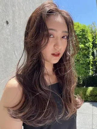 セミロング ARCANAブリーチ レイヤーカット/原宿のヘアスタイル