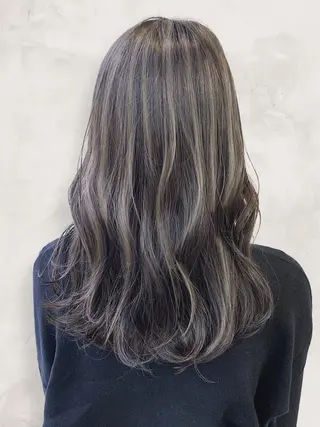 ロング カラー グレージュ×レイヤー 藤生 和宏のヘアスタイル