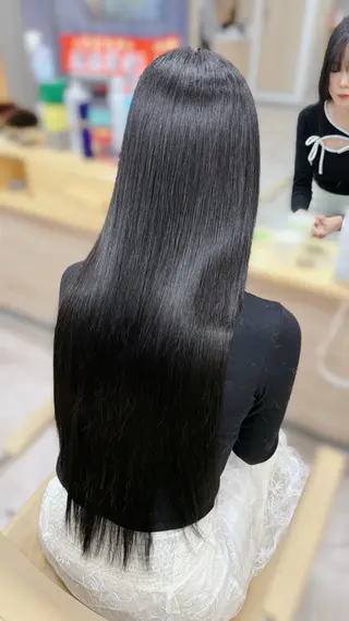 ロング OLD.L所属・エクステ＆カラー専門 羽エクステ　新大久保のヘアスタイル