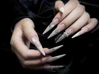 ロング Rola kira 麗のネイルデザイン