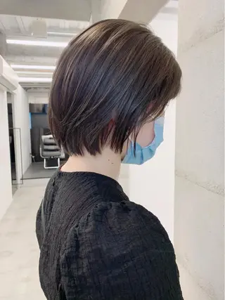 ショート カラー 透明感/オリーブ/ グレージュ/YUKAのヘアスタイル