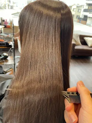 ロング カラー Mavie hair所属・髪質改善×潤艶カラー ⭐️岡田崇彰のヘアスタイル