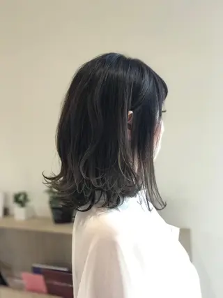 セミロング カラー パーマ ヘアアレンジ ショートヘアはお任せ 冨樫真未のヘアスタイル
