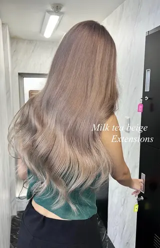 ロング カラー シールエクステ特化 ハイトーン、NANAのヘアスタイル