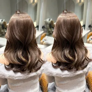 セミロング カラー 大久保 凜香のヘアスタイル