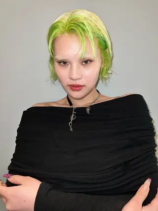 ミディアム カラー haco＋所属・圧倒的デザイン力 店長🎨RENAのヘアスタイル