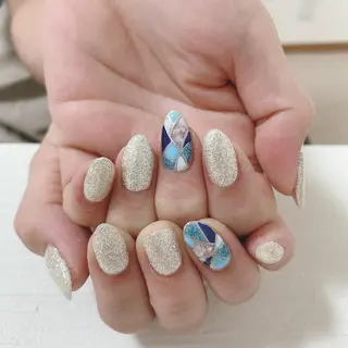 ネイル レ ティリンのネイルデザイン