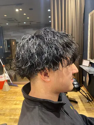 パーマ メンズ LEADbyLAGOON所属・折本 遥希のヘアスタイル