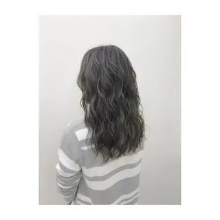 ミディアム カラー 永岡 鉄平のヘアスタイル