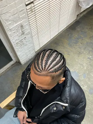 メンズ コーンロウ／ブレイズ SYUのヘアスタイル