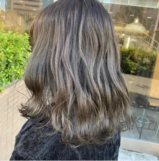 ロング カラー 🌈re-room EIKI🇰🇷のヘアスタイル