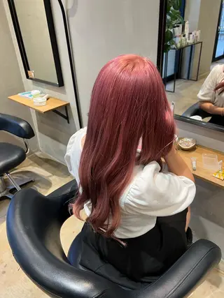 ロング ブリーチ /透明感カラー/のヘアスタイル