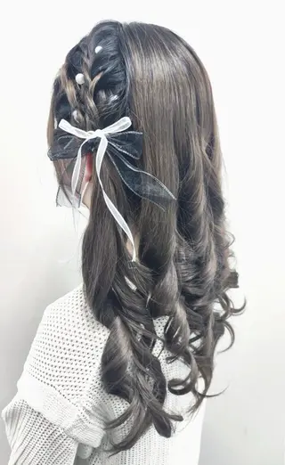 ロング ヘアアレンジ カラーモデル💙 MoE💙🐈‍⬛のヘアスタイル