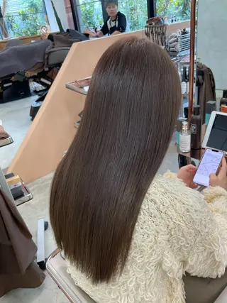 ロング カラー 鶴井 美空のヘアスタイル