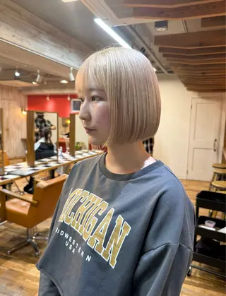 ショート カラー ❤️カラー得意 🧡松浦睦樹❤️のヘアスタイル