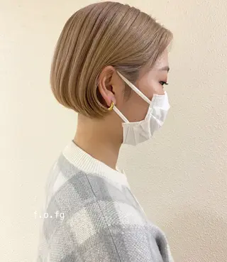 ショート カラー ツキノキ ミナのヘアスタイル