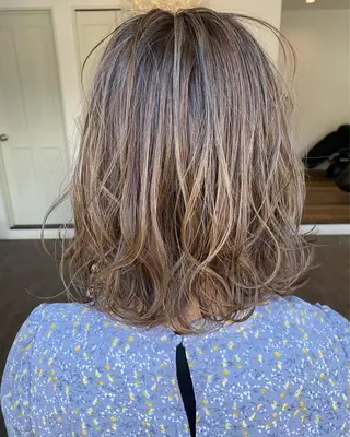 ミディアム 成松 勇治のヘアスタイル