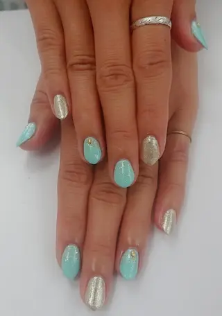 ネイル 🍒当日もOK🍒 𝑳𝑼𝑵𝑨花井のネイルデザイン