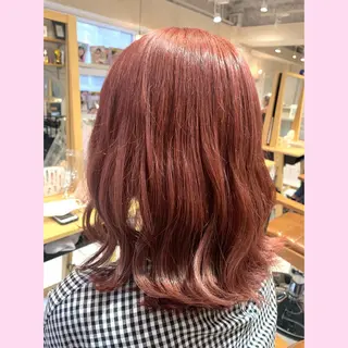 ミディアム カラー 浅沼 久瑠美のヘアスタイル