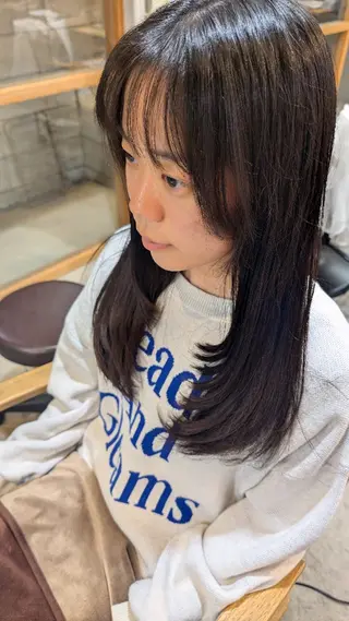 ロング 【女性限定】 しおりのヘアスタイル