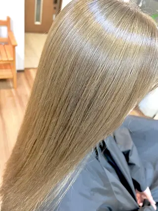 カラー トキ コウタのヘアスタイル