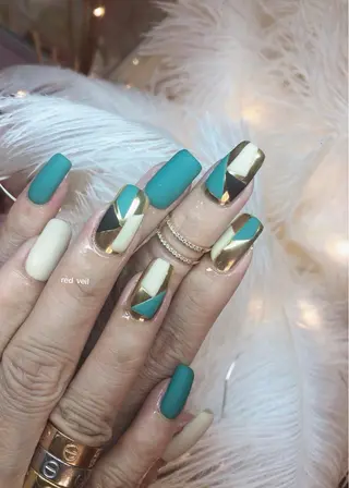 セミロング ネイル 長さ出し専門 nynaのネイルデザイン