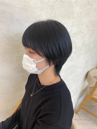 ショート カラー ヤマグチ ナツキのヘアスタイル