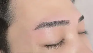 メンズ アイブロウ une FEMINの眉毛・アイブロウイメージ