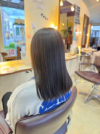 セミロング カラー hair&makeRIHGA所属・善方 心音のヘアスタイル