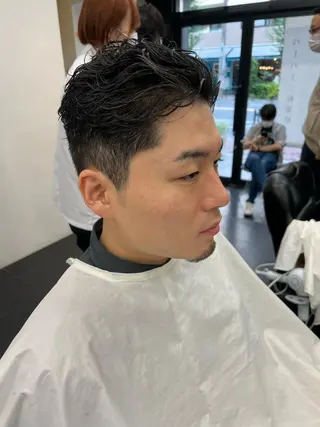 ショート ラヴィザバーバー所属・メンズカット オカムラリョウのヘアスタイル