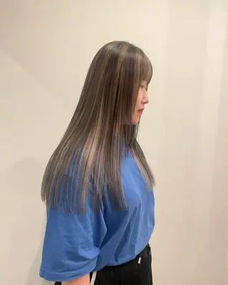 ロング カラー 渋谷 留菜のヘアスタイル