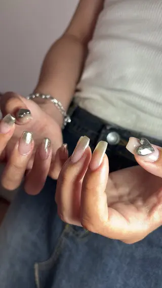 ネイル nailsalon hue所属・小山 羽奈のネイルデザイン